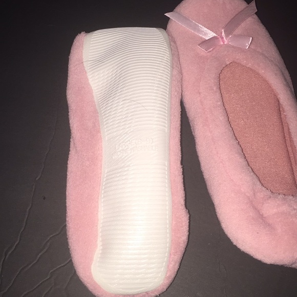 Slippers - Picture 2 of 4